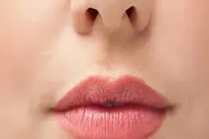 입술
