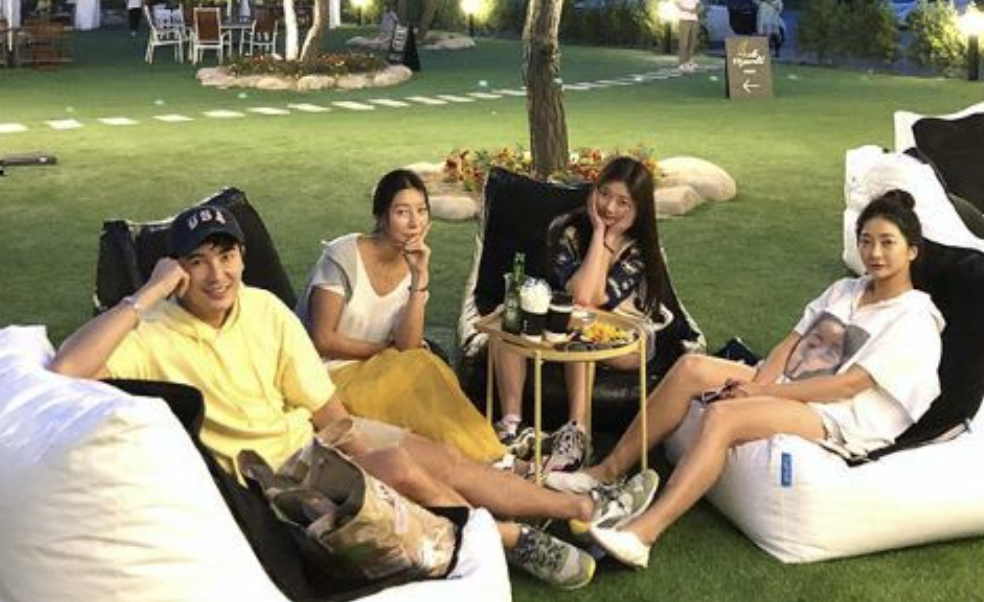 김우리 가족사진