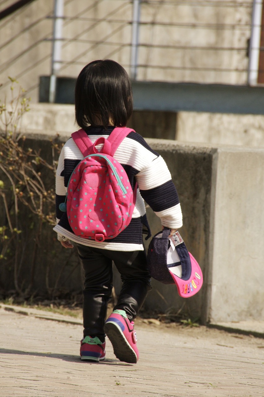 아이, 여자, 뒷모습 이미지