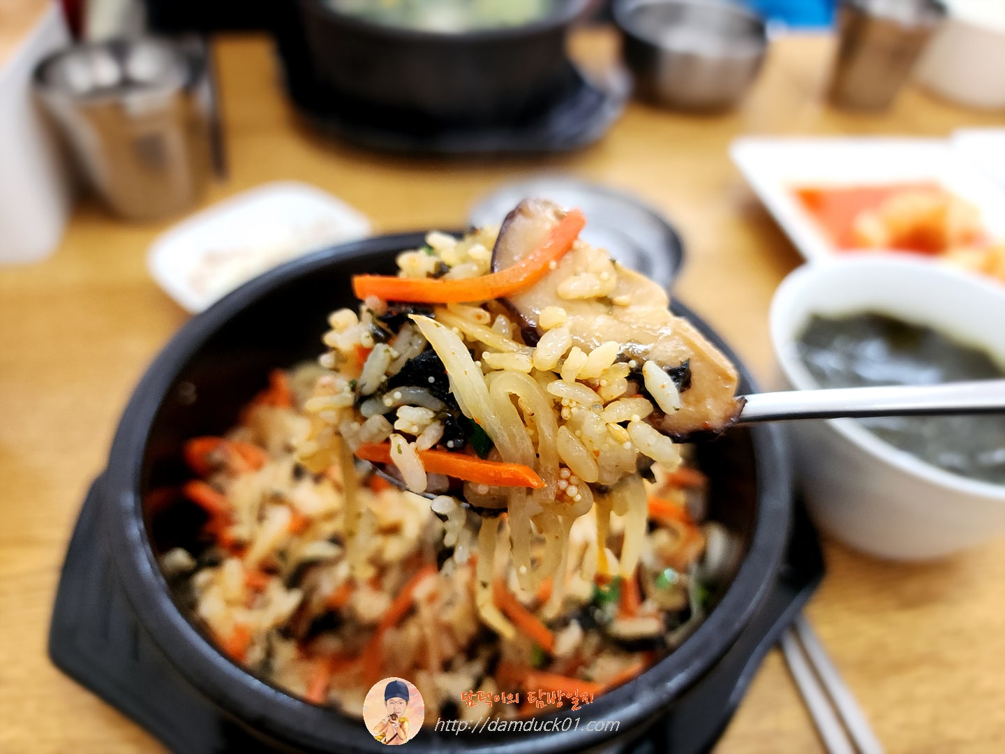돌솥굴밥