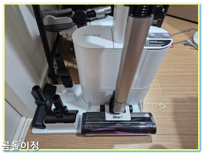 샤크 에보파워 시스템 IQ+ 무선청소기 원터치 분리와 편리한 관리법6