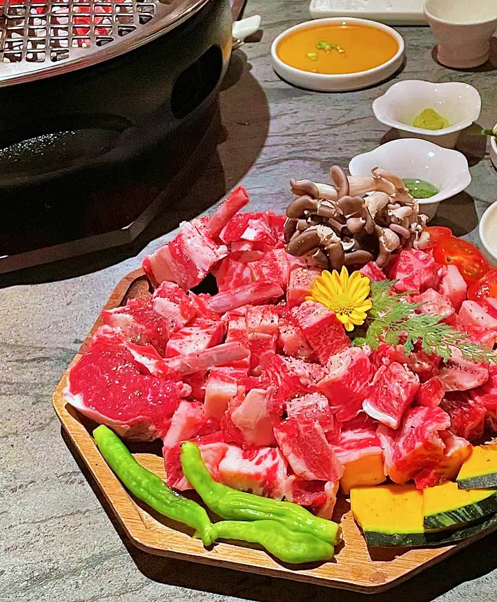 줄서는식당 45회 강경준 화로구이 꽃갈비 소갈비 양갈비 양념뼈목살 우엉 청어알밥 용산 용리단길 맛집 권율 추천 소개