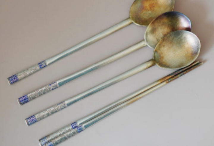 은수저-변색된-사진