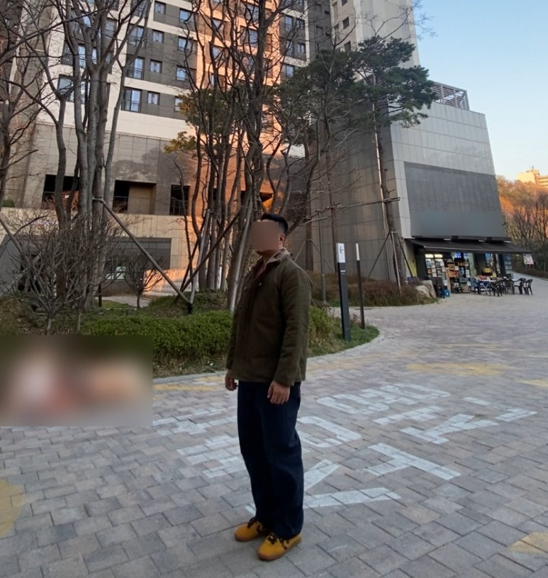 데일리룩('26. 4. 9.)프리즘웍스 덱자켓 EDGAR N-1, 비전스트릿웨어 빈티지티셔츠, 무신사스탠다드 레플리카 퍼티그팬츠 오어슬로우st, 컨버스 올스타 클래식 트레이너 옥스