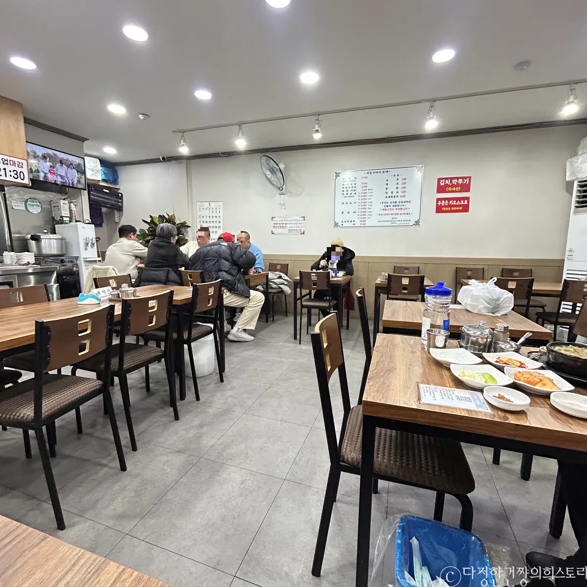 동작구-장승배기역-순댓국-맛집-제일어버이순대-가게-내부