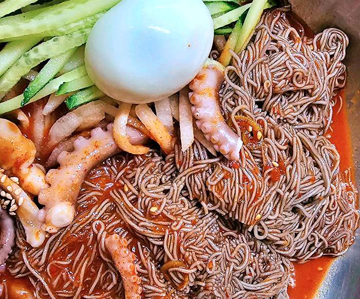 나혼산, 나혼자 산다 목포 산낙지 한 마리 통째, 매콤한 소갈비 비빔 냉면 맛집