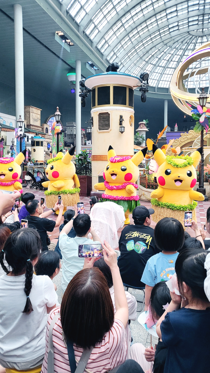 훌라댄스 피카츄 퍼레이드