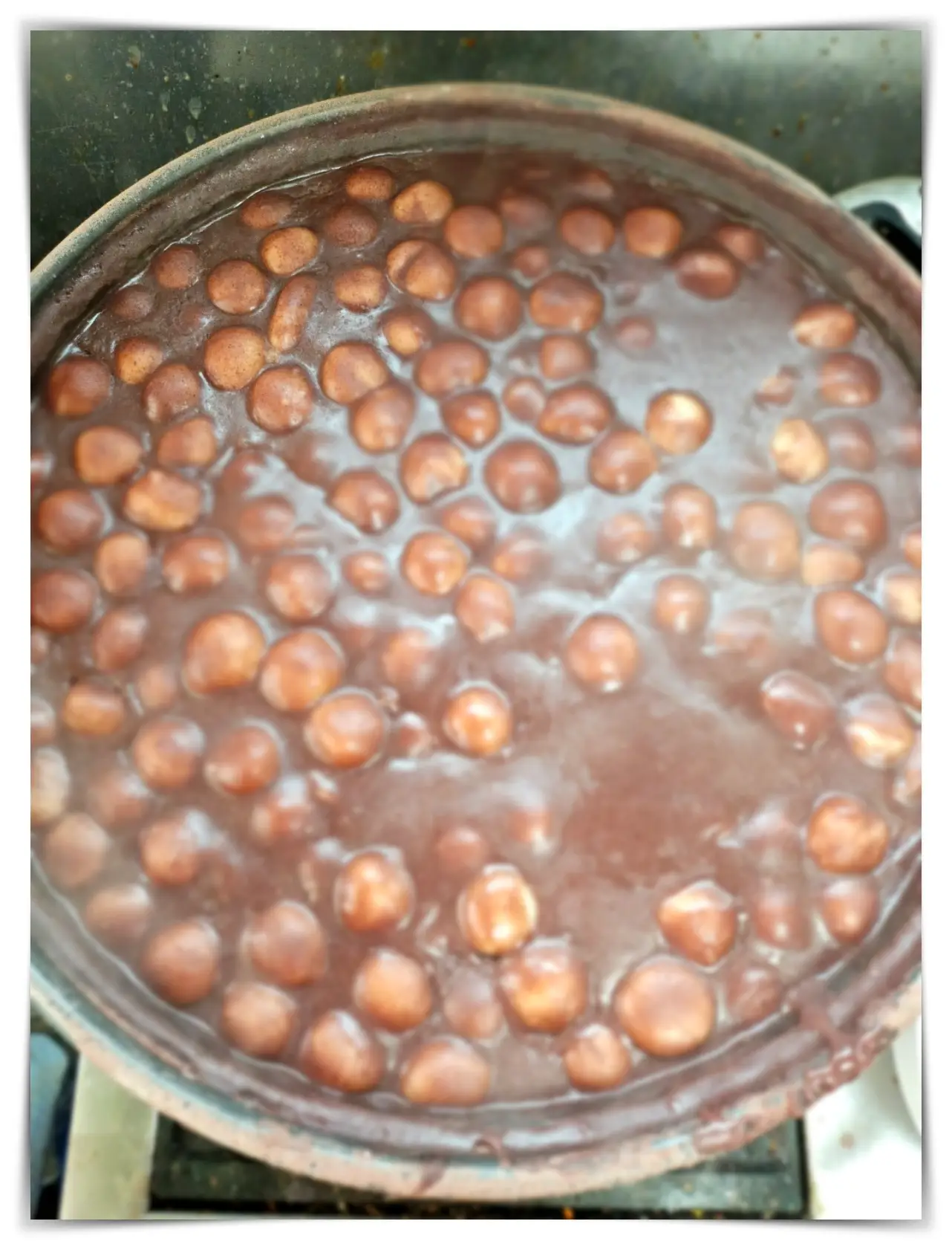 끓고있는-새알이 둥둥뜬-동지팥죽