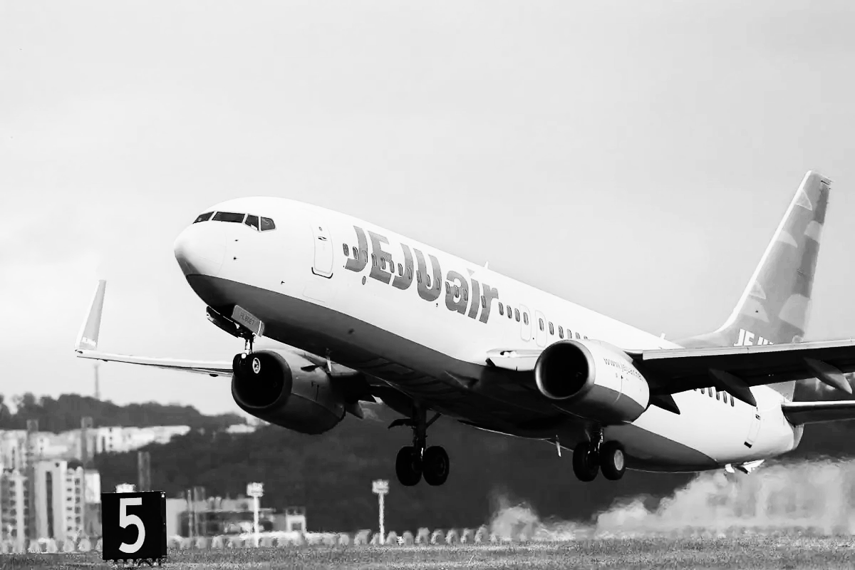 【김포공항 → 제주공항】 제주항공 '보잉 B737-800' 랜딩기어 이상 발견.. 긴급 회항 및 항공기 교체 [7C101편 승객 공포]