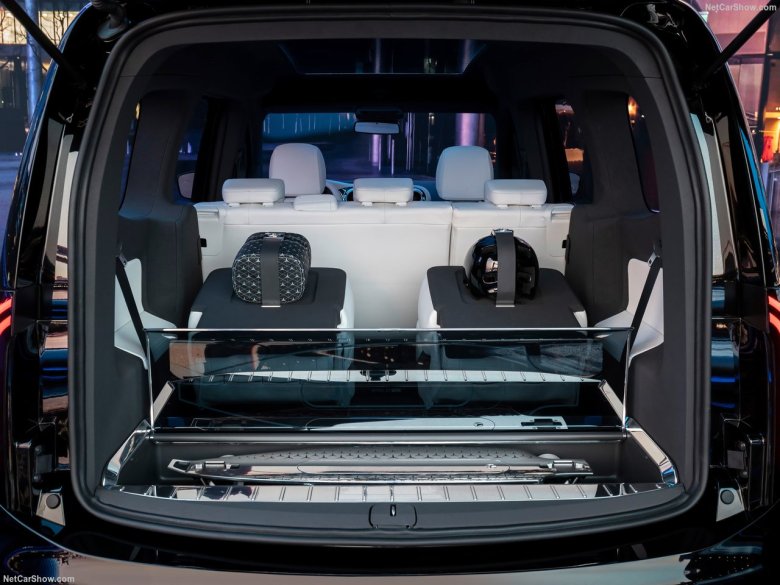 후면 스케이드 보드 수납함(오픈)