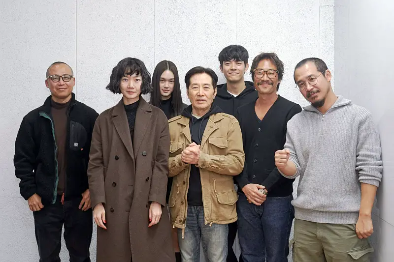 가족계획 출연진과 연출을 맡은 김곡, 김선 감독