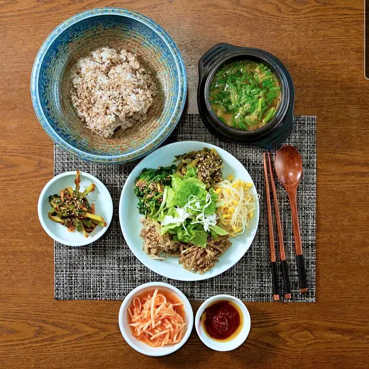 어서와 한국은 처음이지 한성대입구역 성북동 독일 3인방 북악산 등산 영양돌솥밥, 한우 불고기, 낙지볶음, 보리밥 한정식 맛집 위치