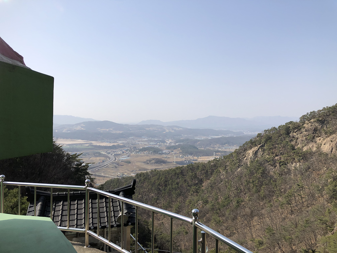 금룡사 미륵불에서 보는 경치