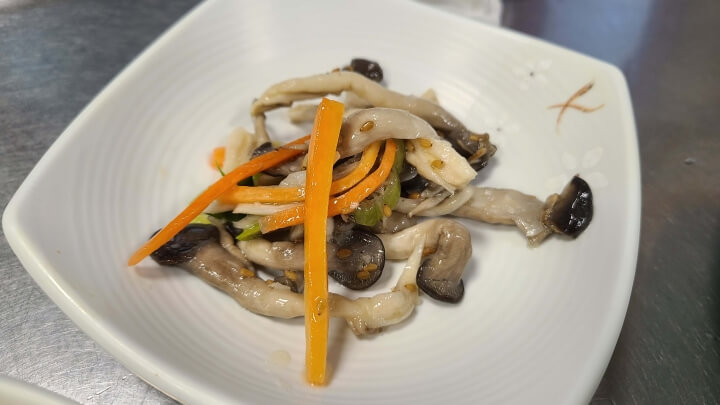 최대포-밑반찬-버섯조림