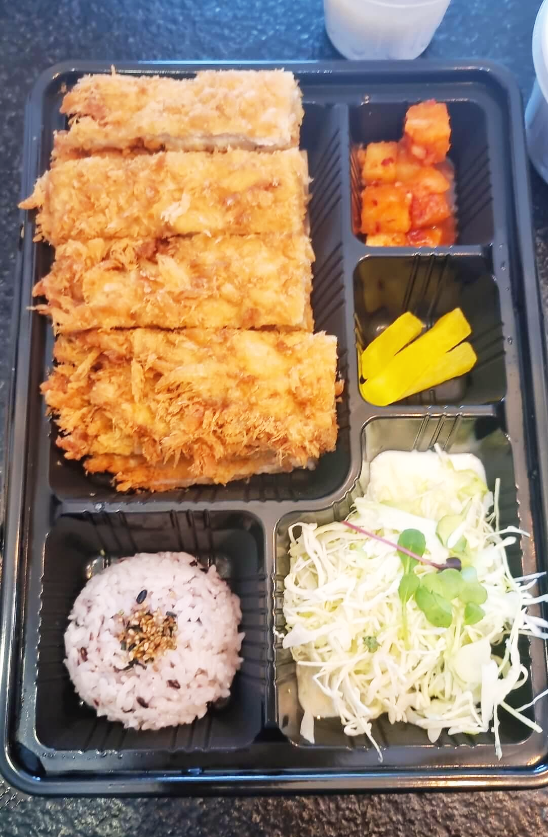 왕돈까스 구성
