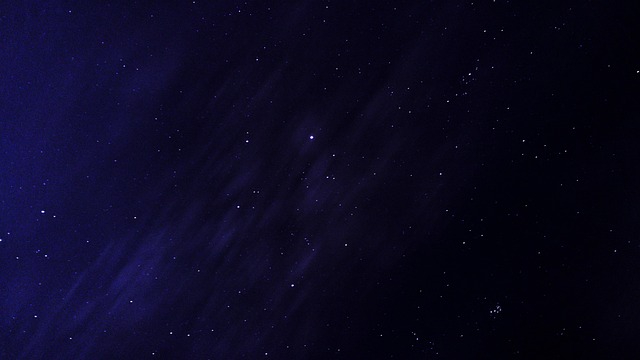 쌍둥이자리(Gemini)와 마차부자리(Auriga)의 한국 겨울 하늘 연결선 &ndash; 별들이 그리는 황금의 호