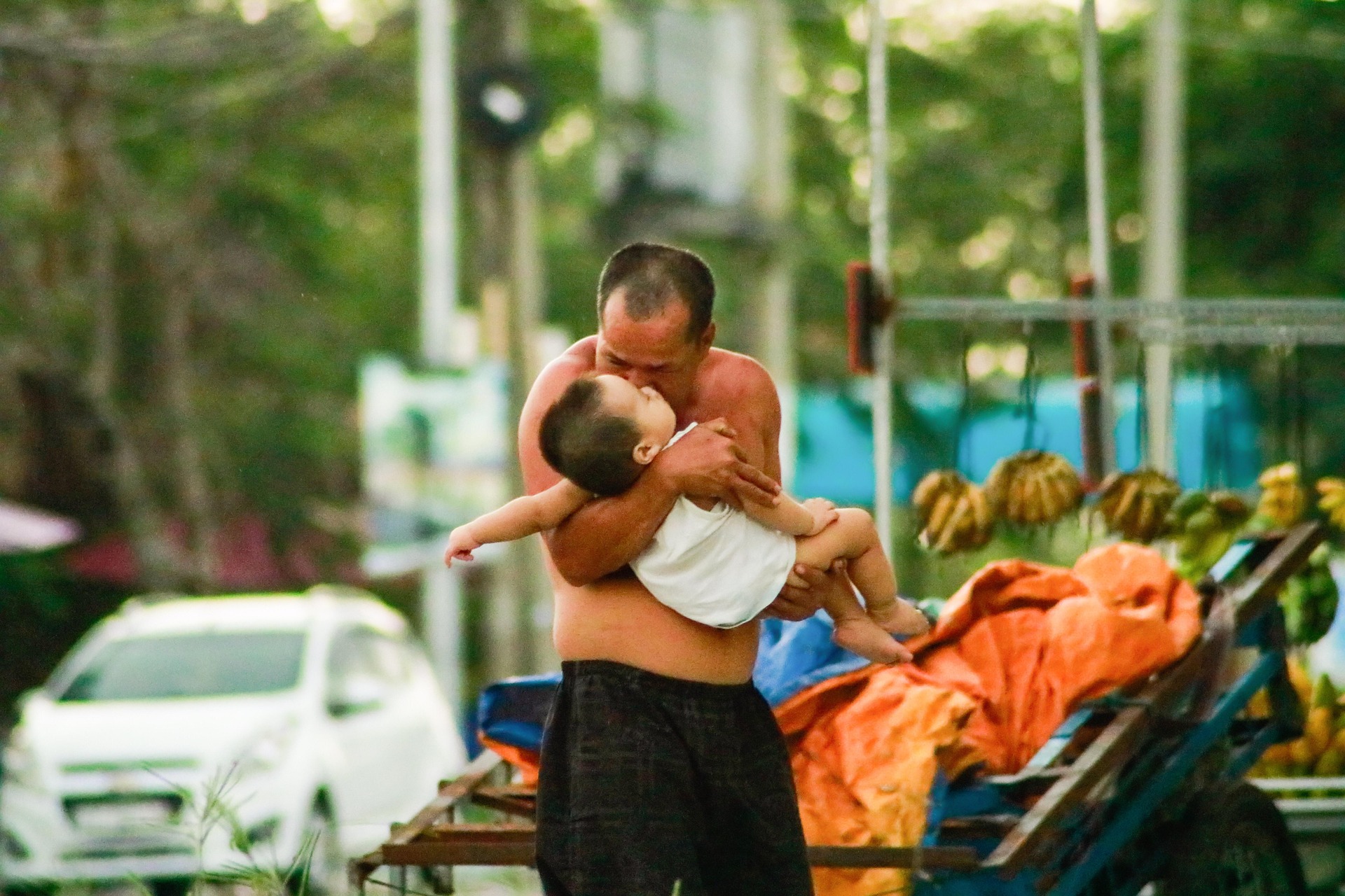 아빠가 더 조심스러워지는 순간, 아들둘 육아에서의 공공장소 선택