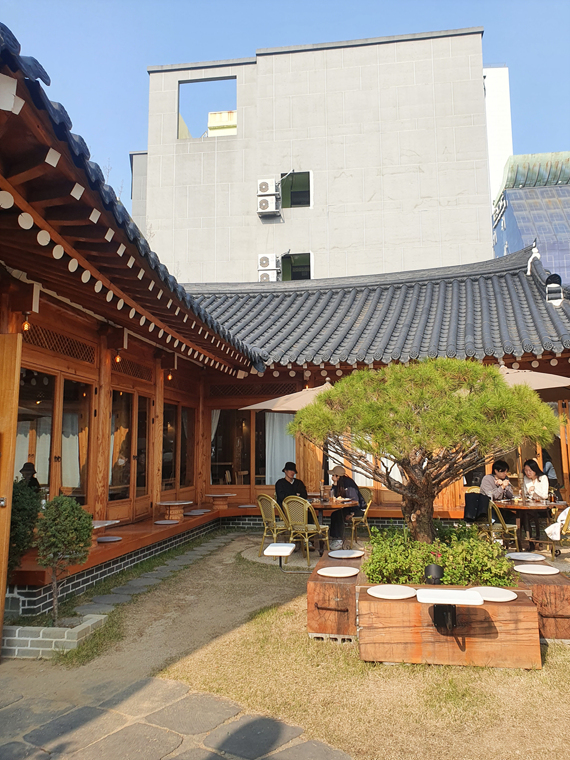 맨션5카페-마당