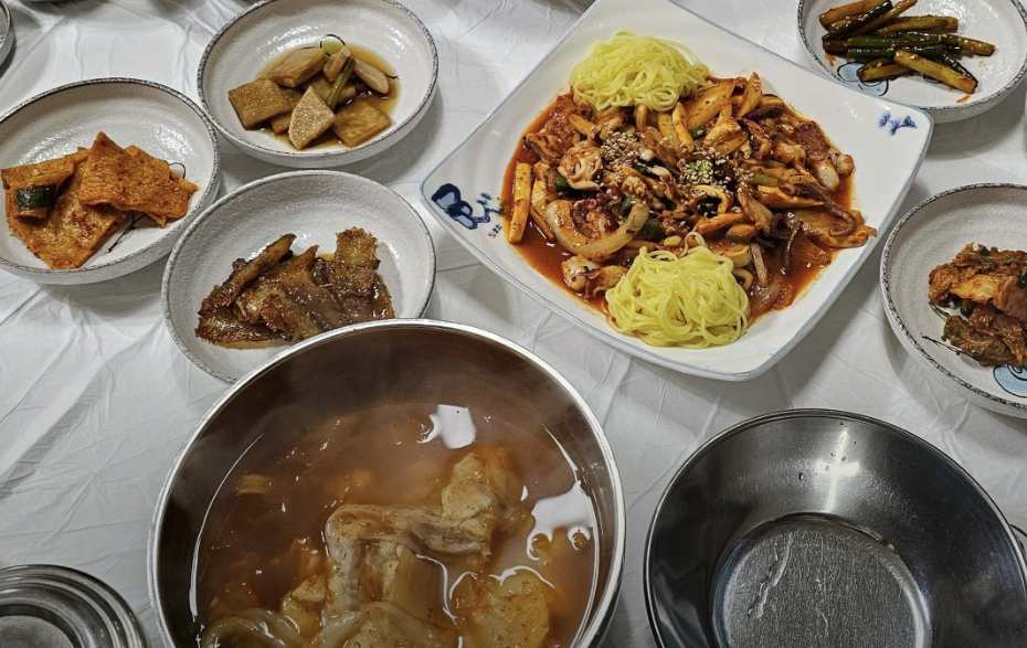 경북 울진 곰치국(물곰국) 맛집 &amp;#124; 2TV 생생정보 &lsquo;할매~ 밥 됩니까?&rsquo; 나온 유정식당 