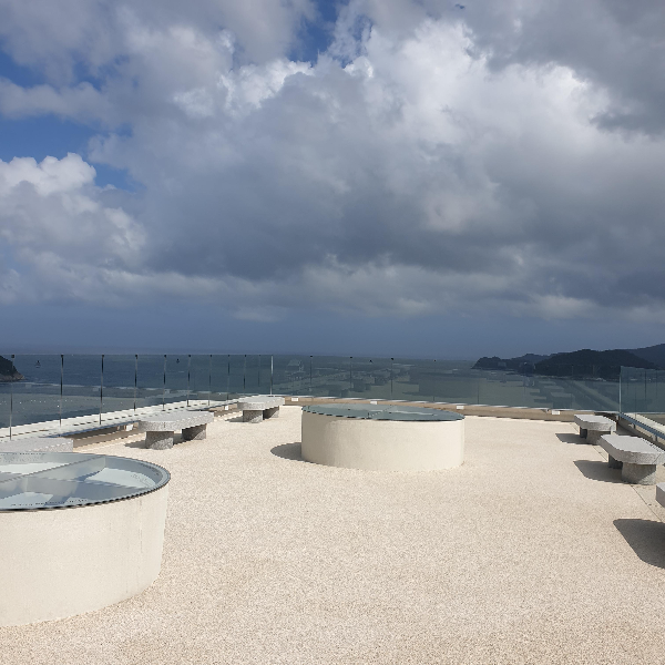 여수 카페 투어: 뷰카페 모이핀 오션(MOIFIN OCEAN) 소개_루프탑