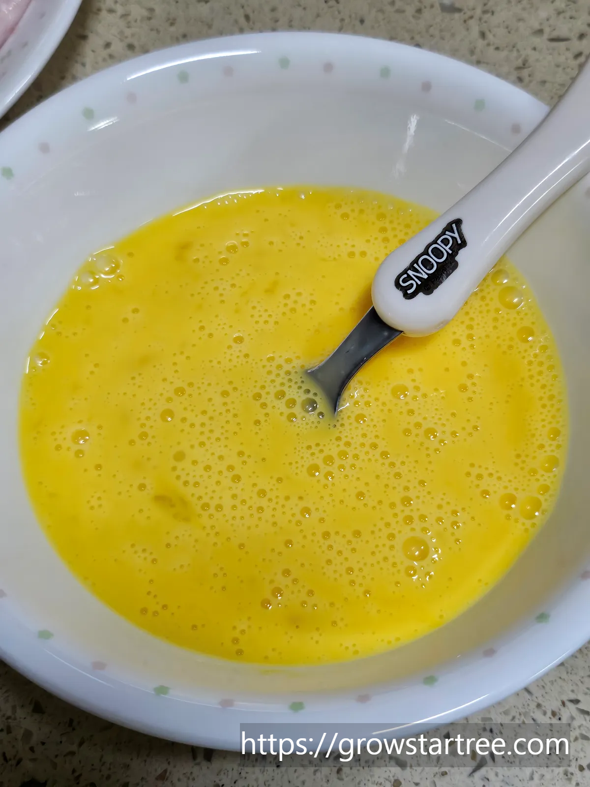 우유 섞은 계란물