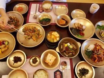  전라도 강진 한정식 vs 경상북도 경주 한정식 비교