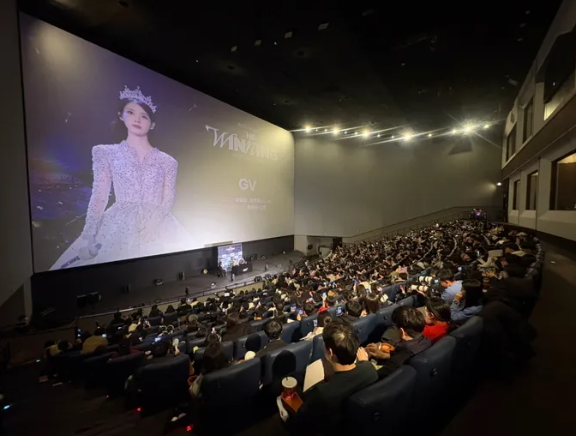 아이유 이관개방증 악화 콘서트 취소와 앨범 연기까지 이어진 이유