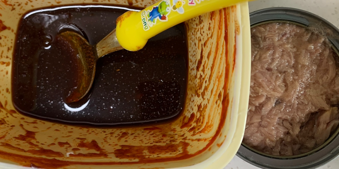 양배추참치덮밥 양념과 참치