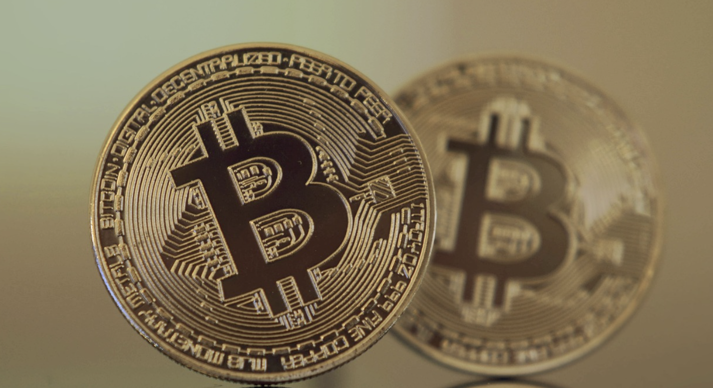 비트코인이 끝났다고? 근데 왜 고래와 기관들은 여전히 추가 매수중일까? (매수이유, 해외시장 분석, 결론) /비트코인 사진