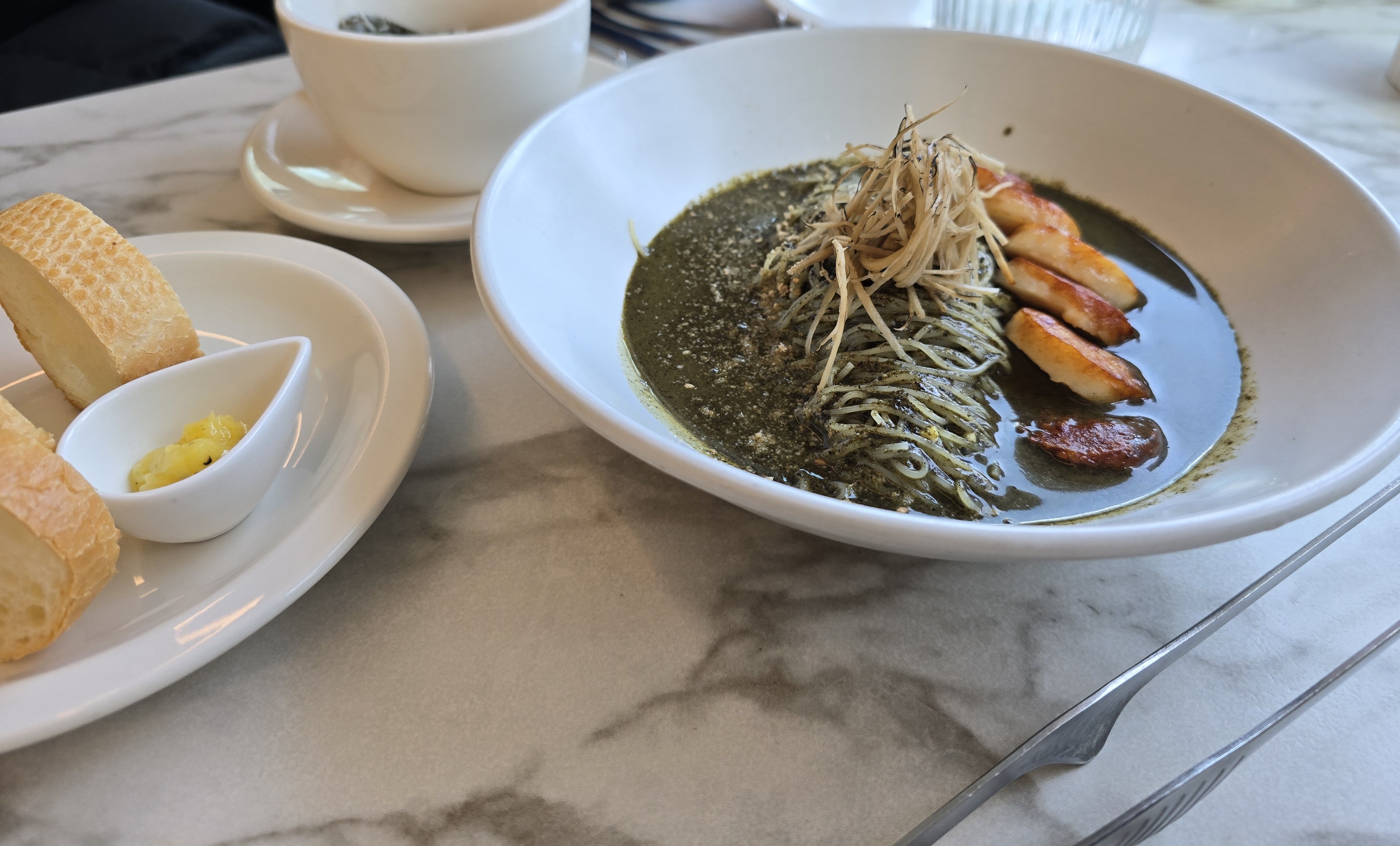 관자우엉카펠라니