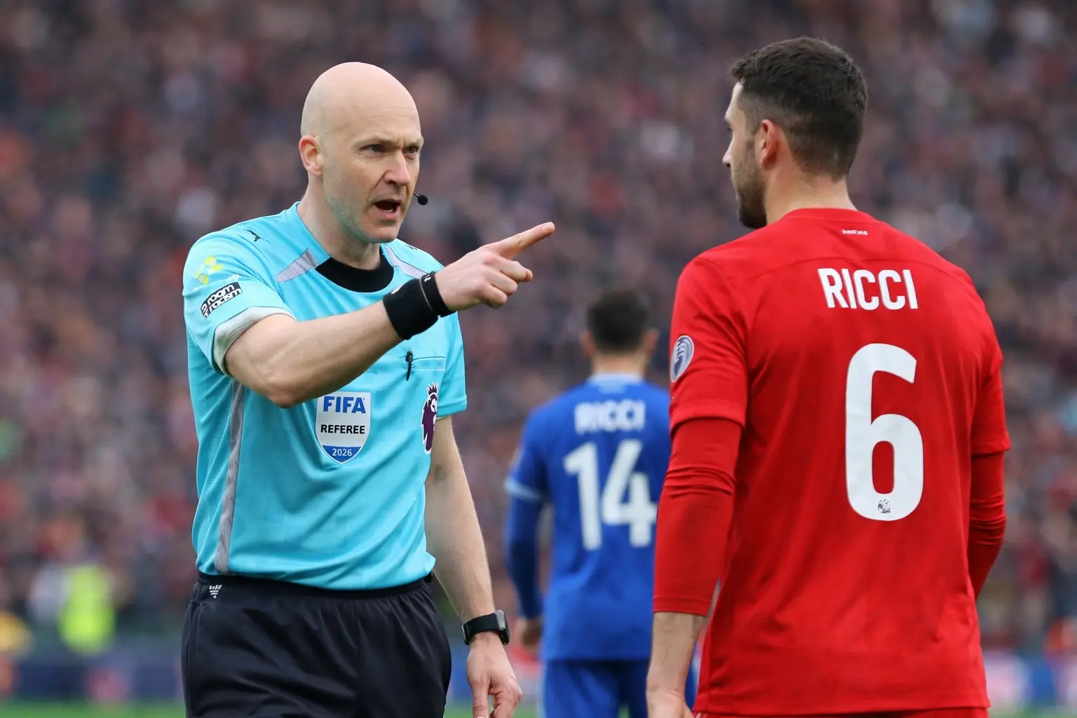 프리미어리그 주심 앤서니 테일러의 경기 운영 모습