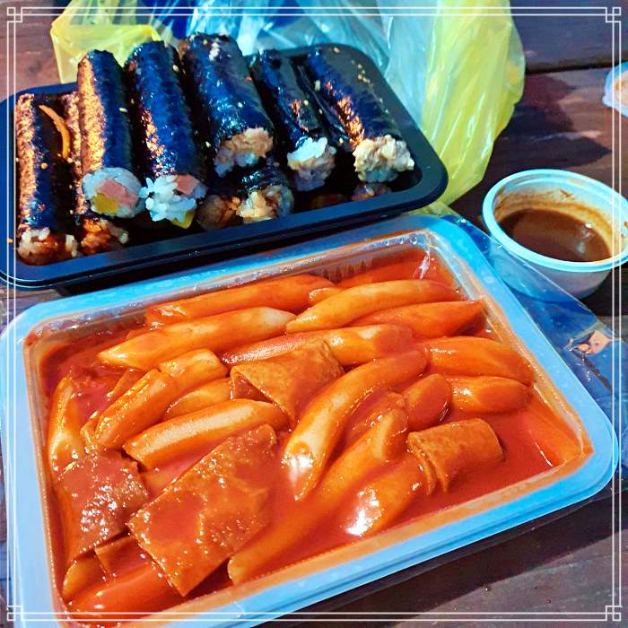 토밥 좋아, 토요일은 밥이 좋아 속초, 중앙시장 명태회 품은 꼬마김밥, 청어알 꼬마 김밥, 로제 떡볶이 맛집