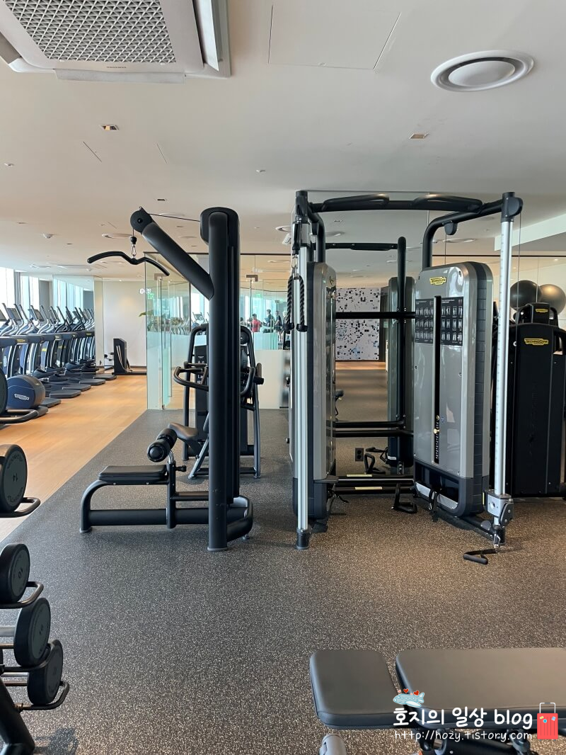 송도 쉐라톤 헬스장 내부
