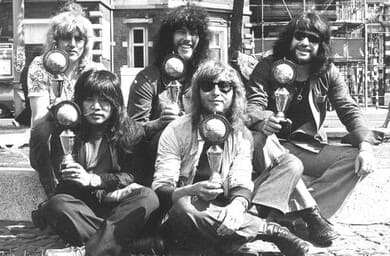 상을 탄 이후 조지 베이커