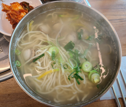 생생정보 스타밥집 원미경 고양 장&amp;조개칼국수 만두전골 맛집