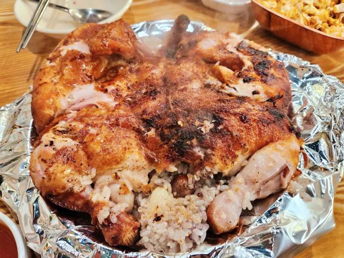 식객 허영만 백반기행 안재모 편 장작구이 통닭 참나무 찹쌀 누룽지 열무김치 어묵탕 잔치국수 막국수 고양 서오릉 맛집 소개