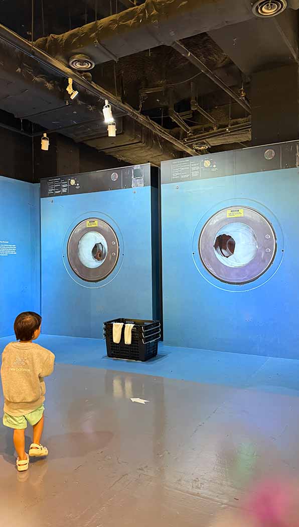 여수아쿠아플라넷-헬가스텐첼전시