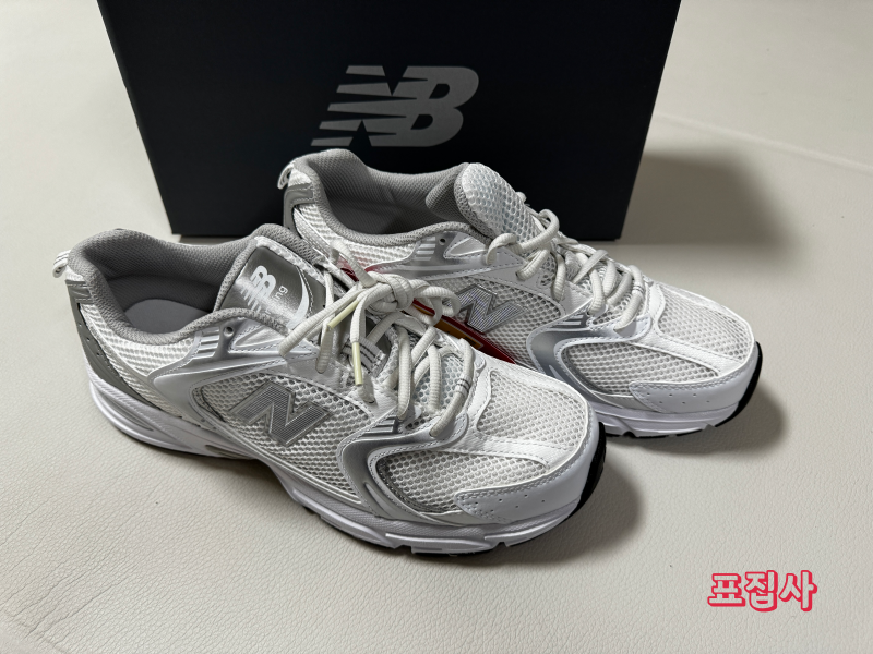 뉴발란스MR530 전체샷