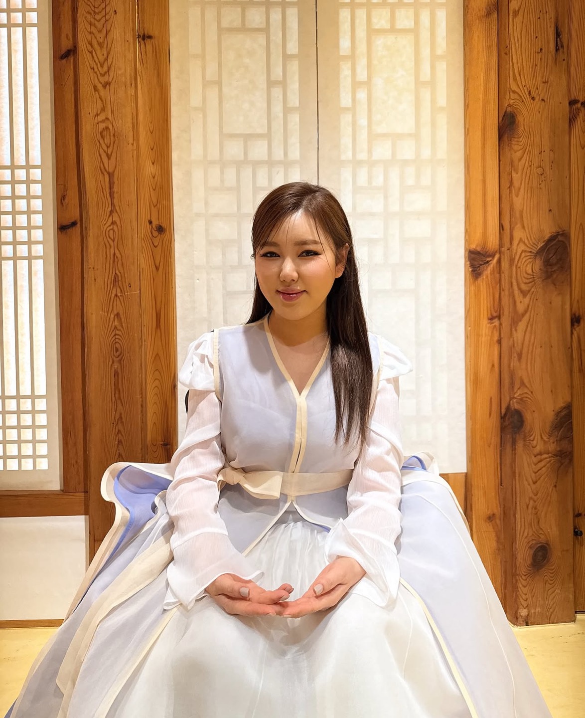 트로트 여왕 송가인&amp;#44; 정규 4집 &amp;#39;가인달&amp;#39; 초동 신기록 경신! 