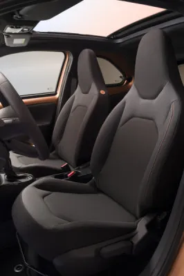 토요타 하이브리드 아이고X 차량 이미지