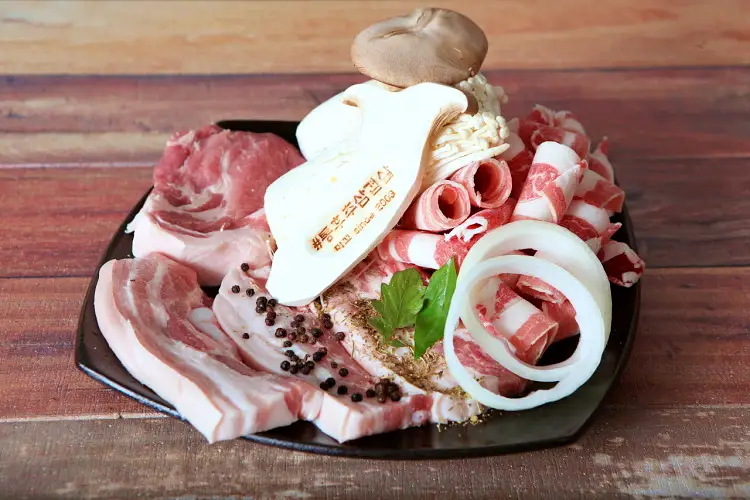 네모세모 대구 동성로 맛집 레인보우 삼겹살, 통후추 삼겹살, 허브 냉꽃삼겹살 맛있는 식당
