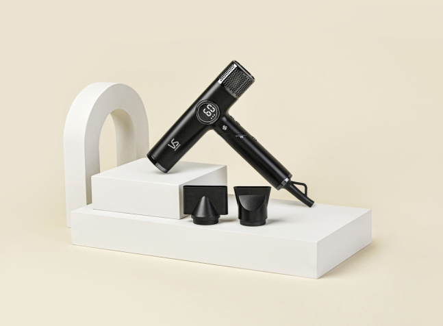 작은 크기에 강력한 바람을 탑재한 비달사순 스마트 에어 드라이어가 출시됐다. /사진=비달사순