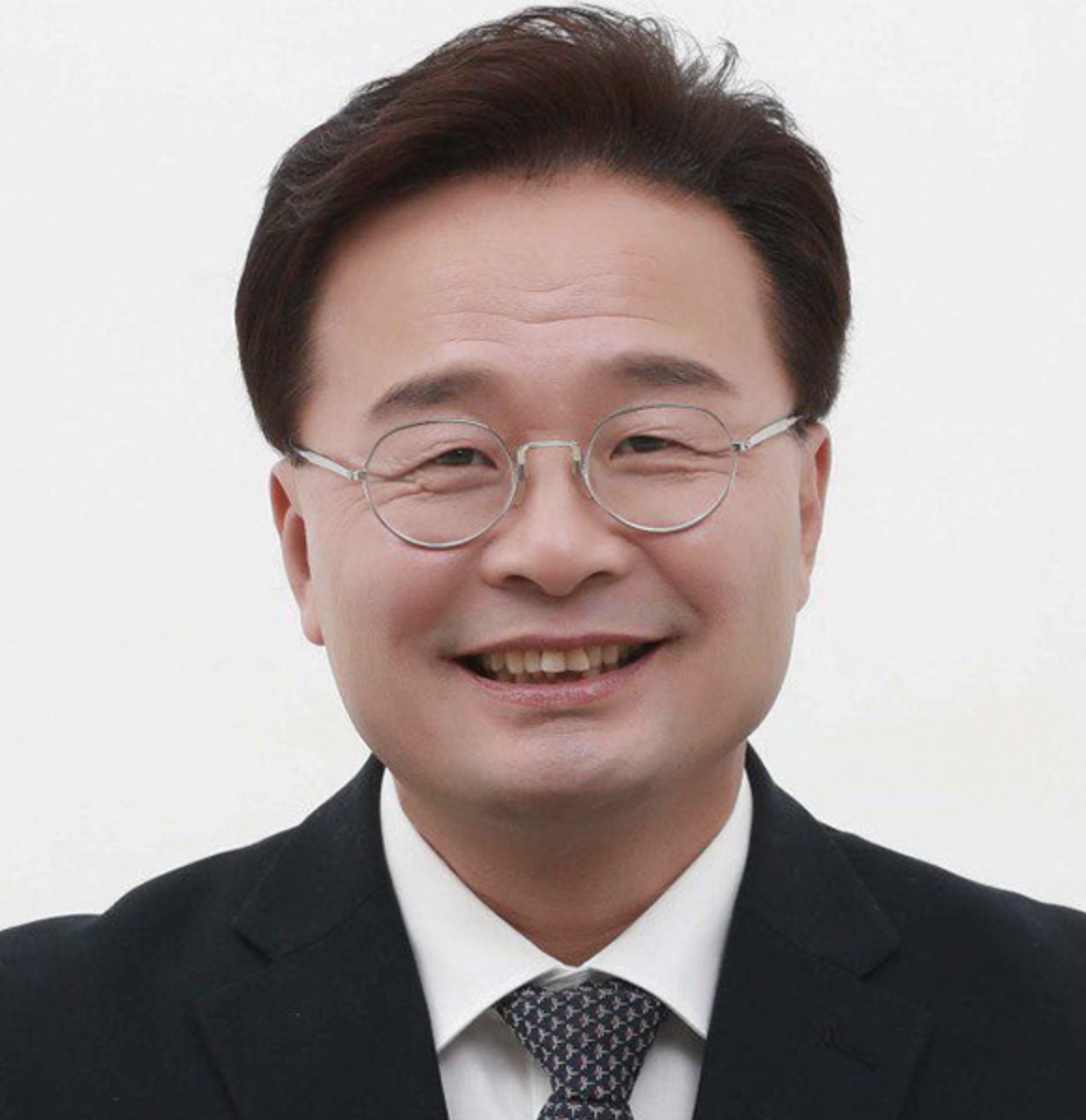 김우영 프로필
