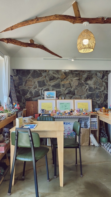 나만-알고-싶은-제주동쪽-감성여행-필수-코스-종달여행-만나빵집-책약방-잼있는집