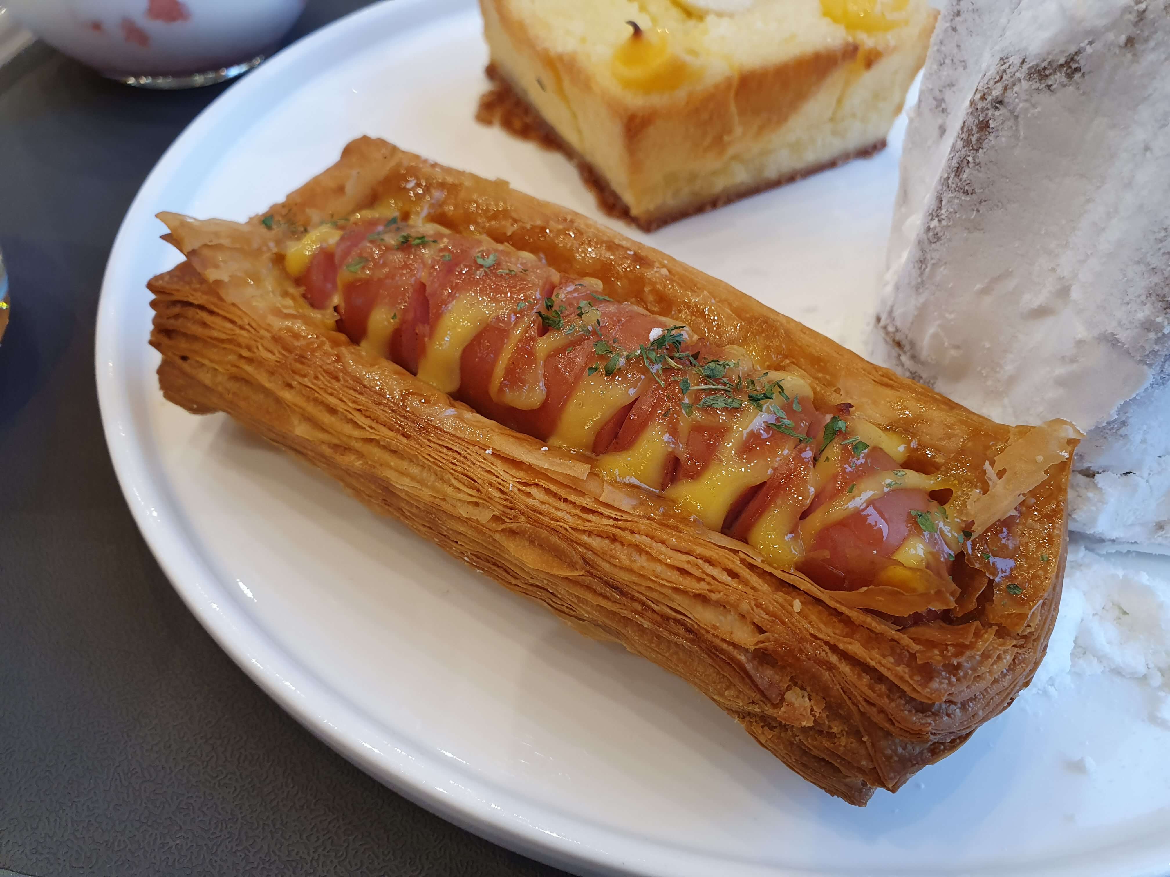 김해 장유동(율하신도시) 까페 올오버 베이커리&커피-소세지패스츄리