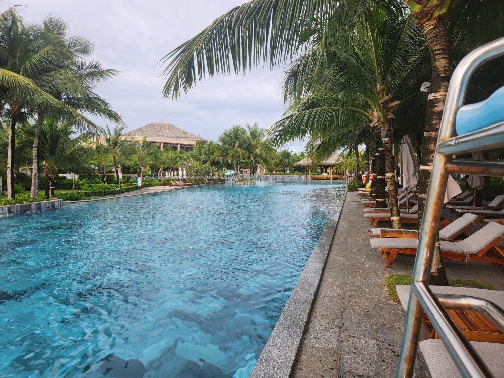 뉴월드 리조트 수영장