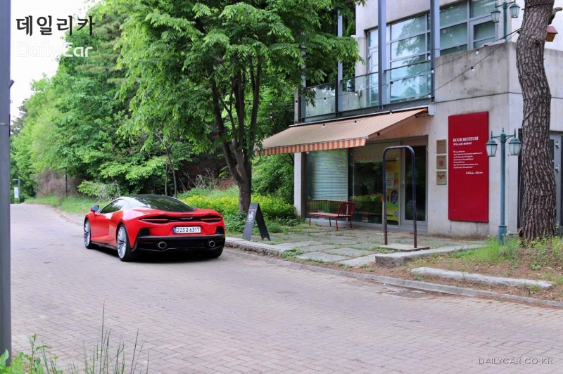 슈퍼카 ‘맥라렌 GT’