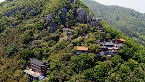 여수 향일암 절벽위 사찰 사진