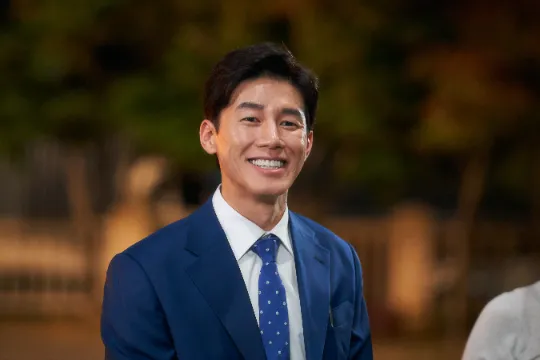 박희철 역의 김무열