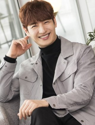 손호영 가수 나이 프로필